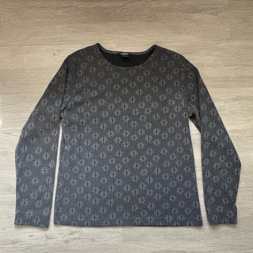 Woolrich Women's Long Sleeve Crewneck Top in Charcoal Gray Geo Pattern LG